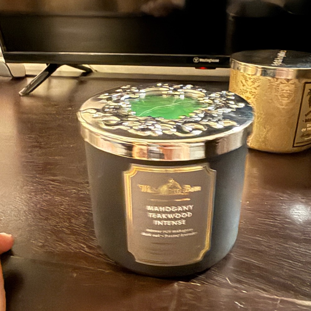 Bath & Body Works Mahogany Teakwood Intense Candle - Black with Silver Lid